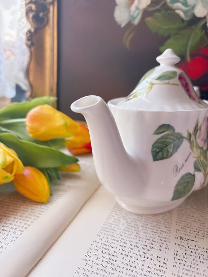 1996 年英國製玫瑰園圖騰英國玫瑰下午茶花茶壺 骨瓷壺 茶壺庫存