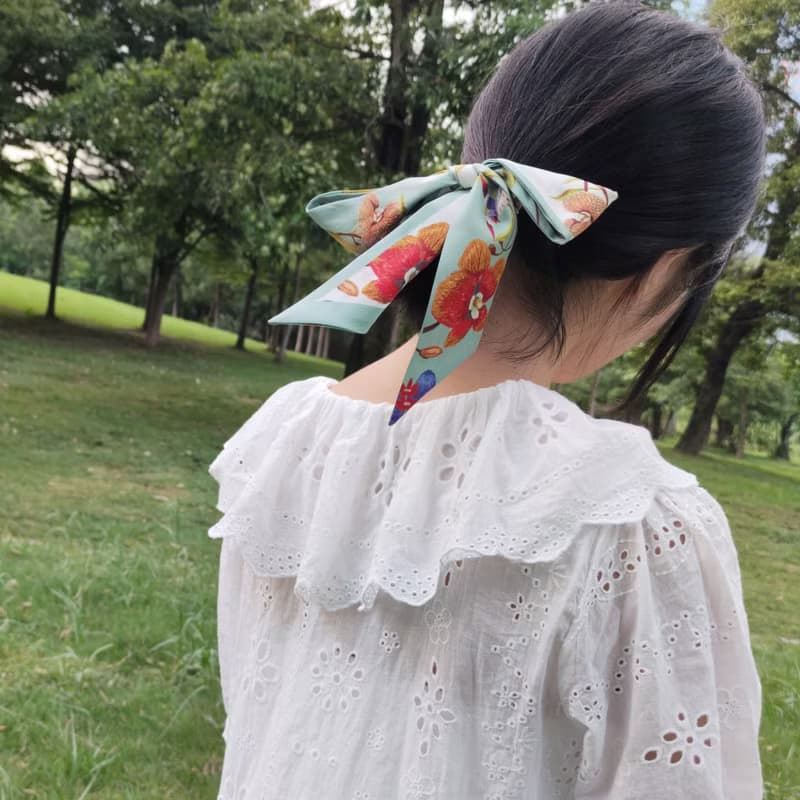 【TWILLY】素雅蘭花絲巾髮帶配絲巾扣禮盒/長絲巾 送女生禮