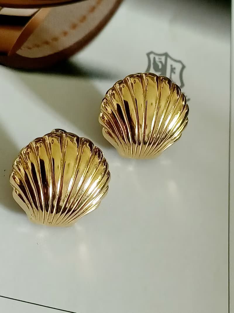 vintage jewelry  經典金色小貝殼 夾式耳環