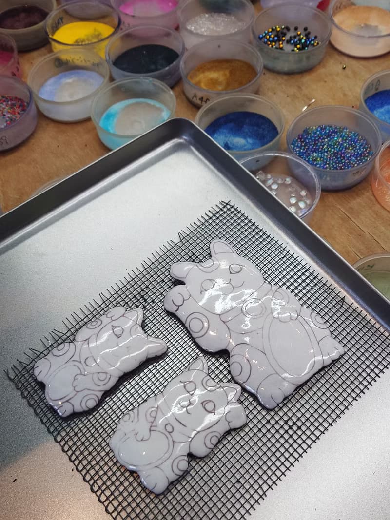 飾って福を招くミニ-招き猫の七宝焼アートフレーム　白/黒