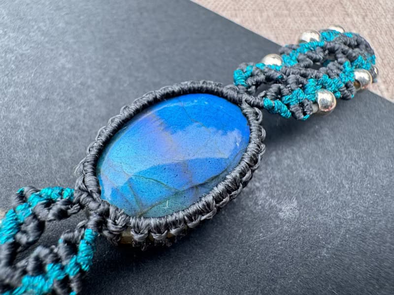 231012 Macrame 南美蠟線 拉長石 手鍊