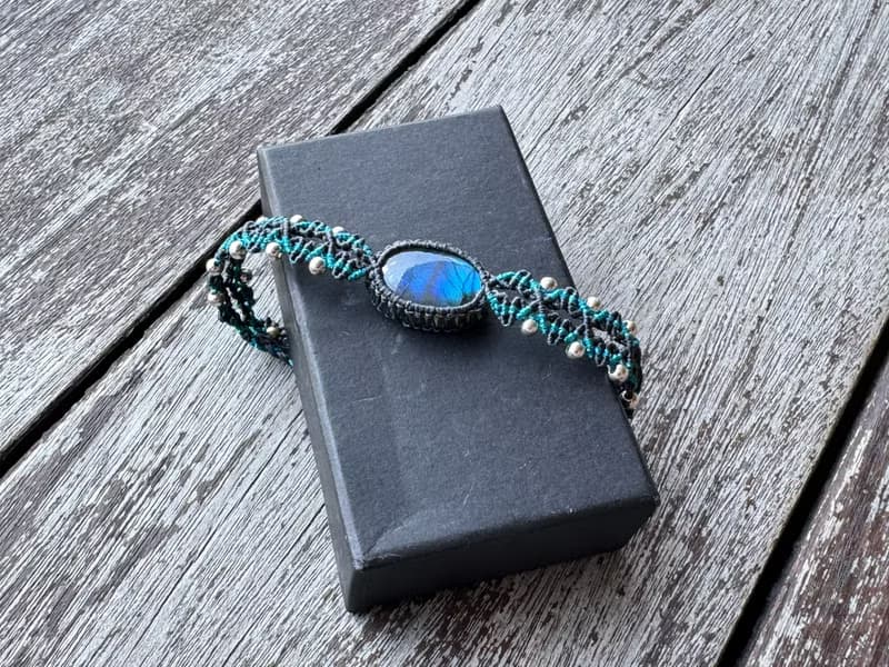 231012 Macrame 南美蠟線 拉長石 手鍊