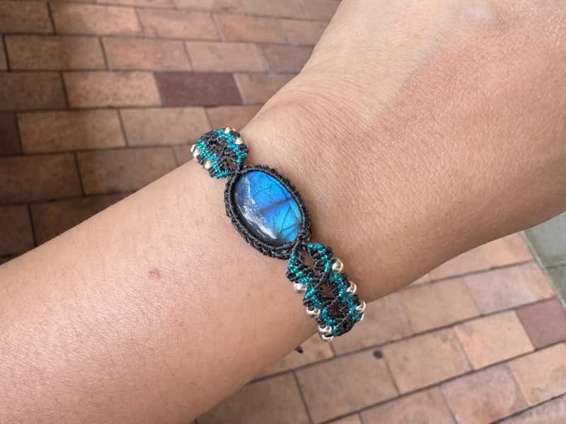 231012 Macrame 南美蠟線 拉長石 手鍊