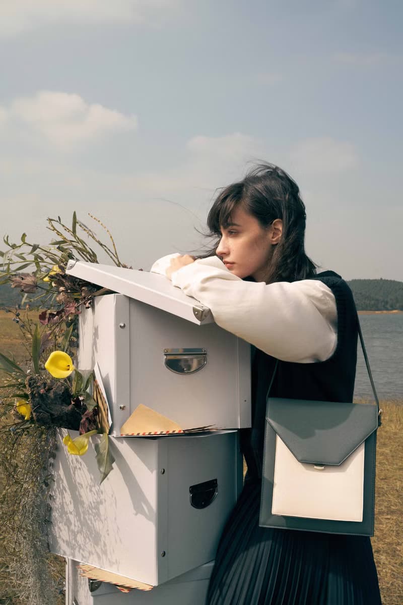 Cedar Bag 素皮革拼色信封包 側背包 綠色x米白色