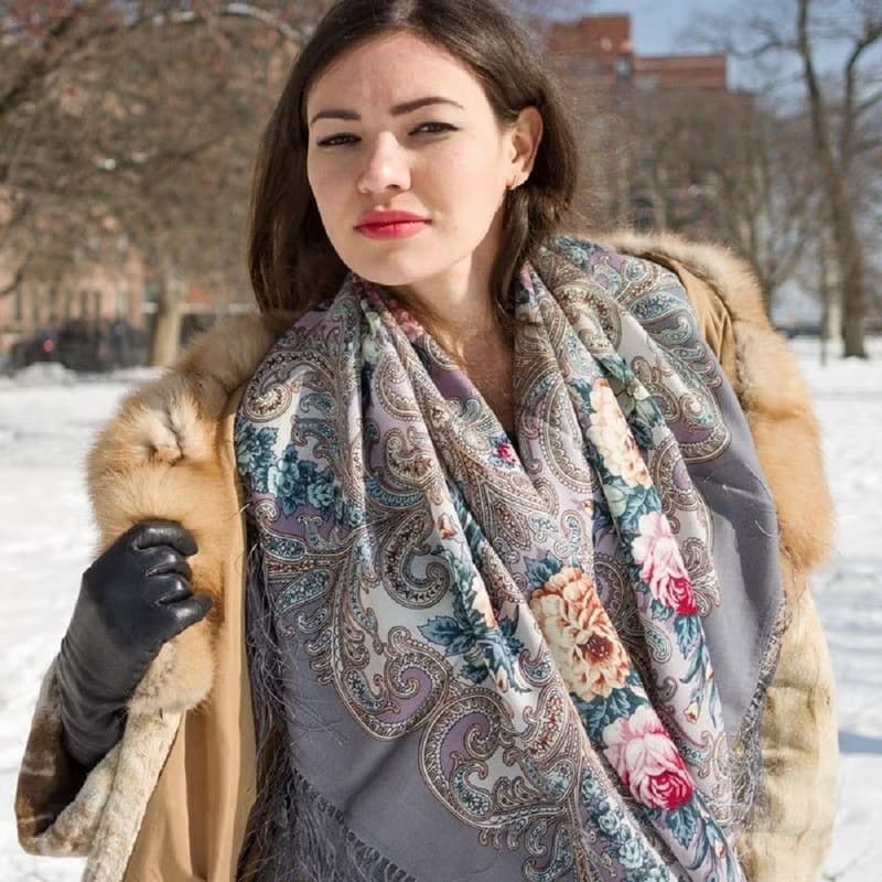 Pavlovo Posad Russian Shawl 100% Wool Scarf 125x125 cm Wrap Silk Fringe 1437-1