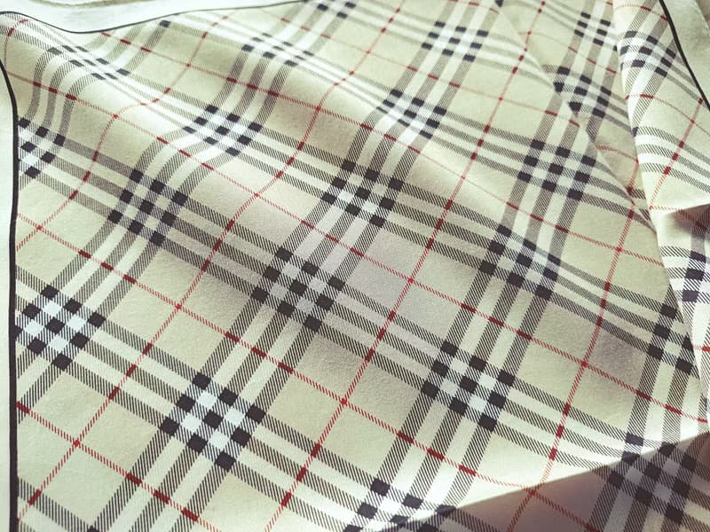 Burberry Vintage Handkerchief Pocket Square Beige Check 20 x 20 inches.