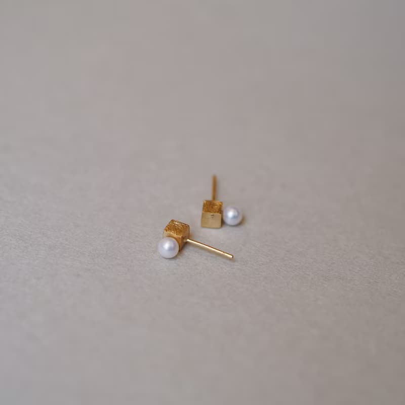 キューブパールピアス / イヤリングクリップ