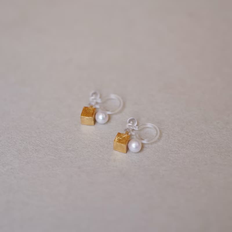 キューブパールピアス / イヤリングクリップ