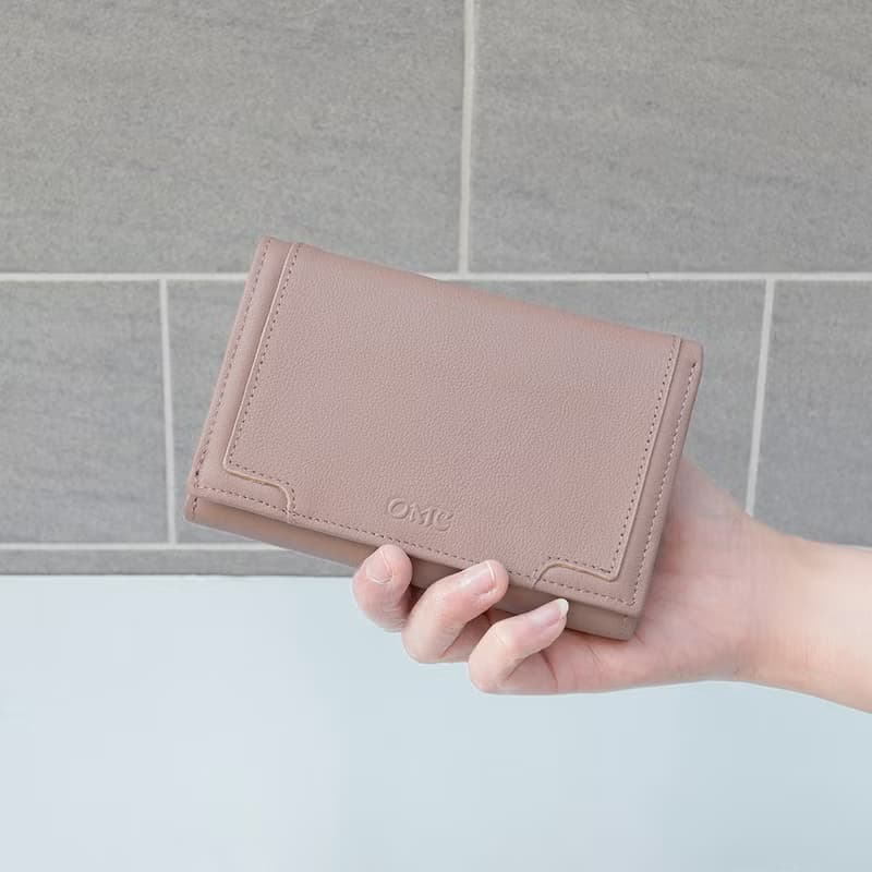 立體拼貼軟牛皮多夾層兩折中夾4152(貝殼粉)