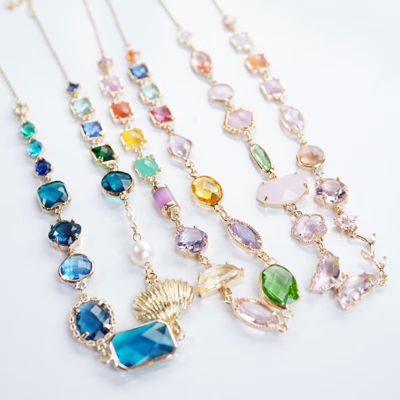 桜の宝石ネックレス