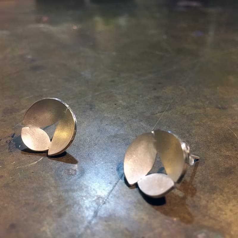 含苞~手工純銀花形耳飾,耳環,耳針設計/手作的詩珍愛系列