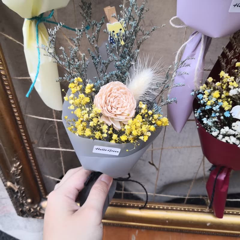 FS001 熱銷款 小花束 生日禮物 畢業禮物 畢業花束 單支畢業花束