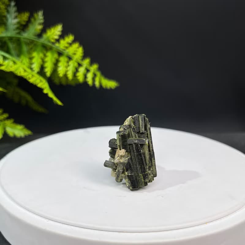 綠色碧璽活口戒指 隨形原石標本礦物手工指環 S925銀 生機繁榮