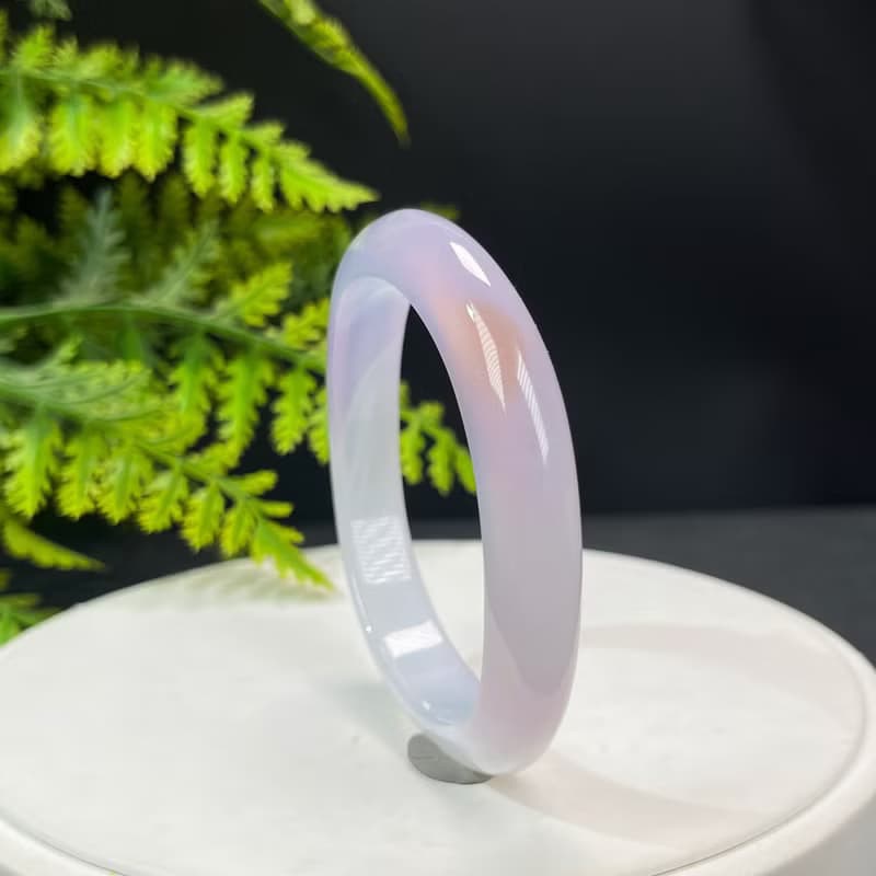 精品 漸變紫白瑪瑙手镯 58+MM 冰潤起剛 扭扭波浪 飄一抹天眼紅