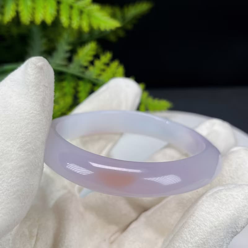 精品 漸變紫白瑪瑙手镯 58+MM 冰潤起剛 扭扭波浪 飄一抹天眼紅