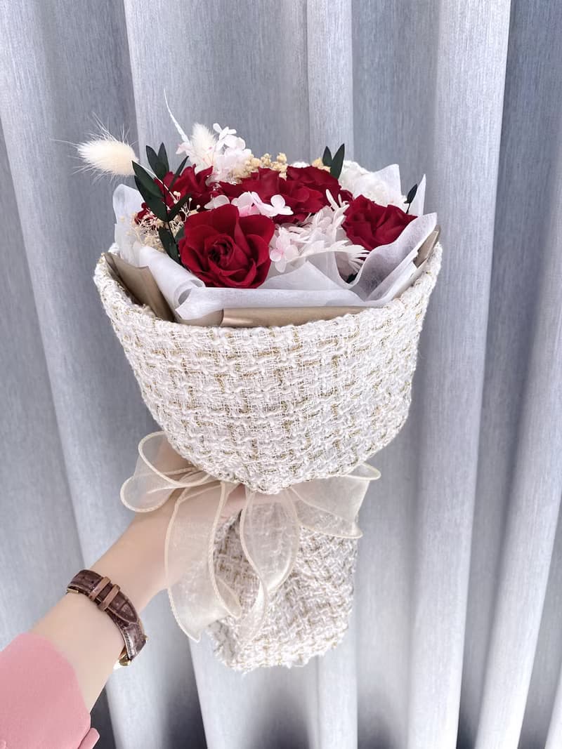 小香風 真摯深情紅玫瑰永生花束 花語: 愛你無悔