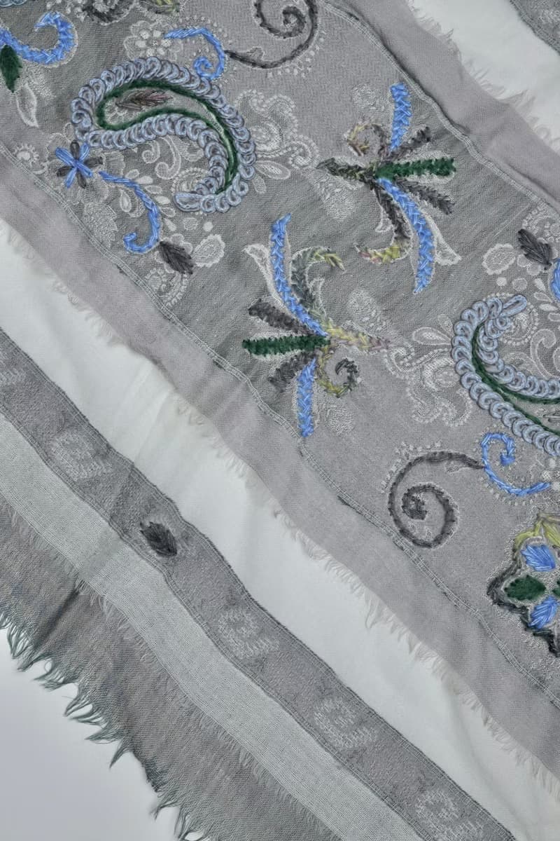 【母親節禮物】喀什米爾水煮羊毛手工刺繡圍巾披肩深白灰綠色三層