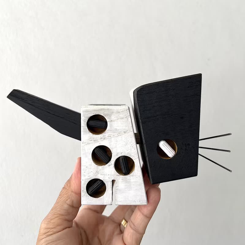 'Bobby', One eye cat figure-toy for decoration or collection / Special version