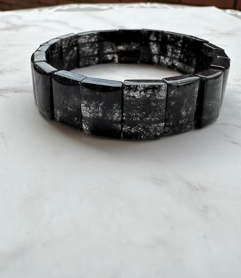 心忱- 黑髮晶手排