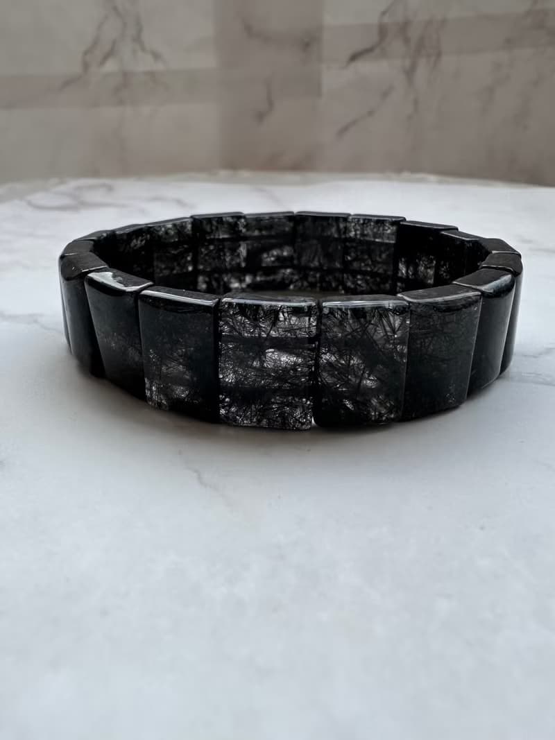 心忱- 黑髮晶手排