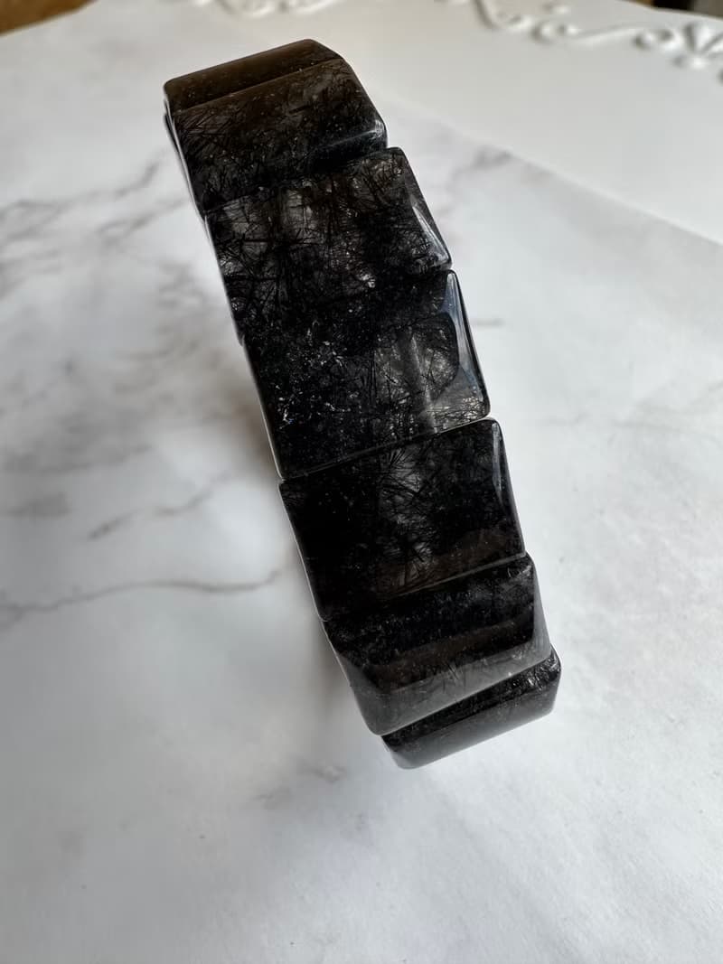 心忱- 黑髮晶手排