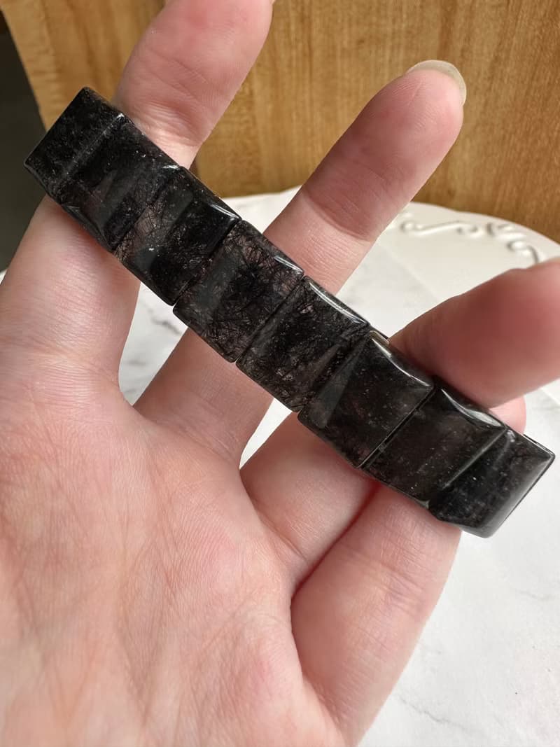 心忱- 黑髮晶手排