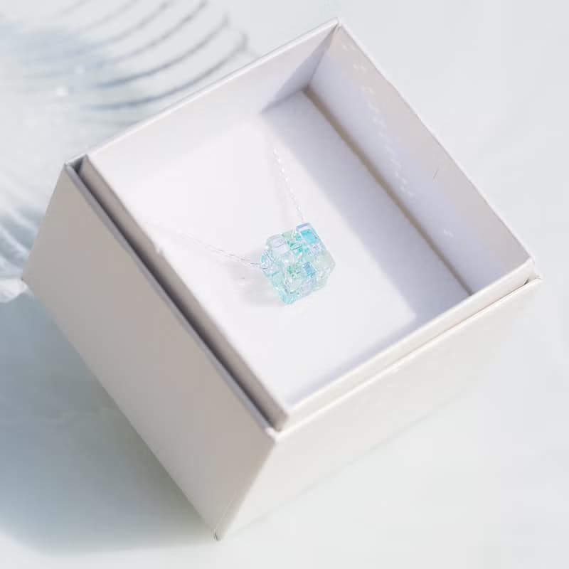【Special】立方体ガラス(キューブ【ミニ】【舞】)シルバー925チェーンネックレス(アジャスター付属)【受注制作】