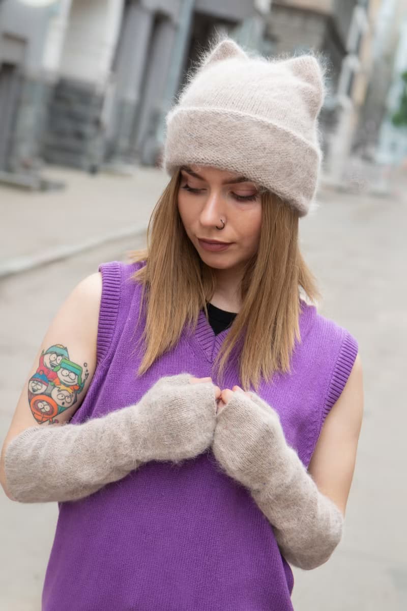 Angora beige fingerless gloves