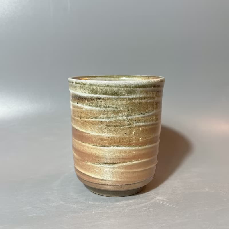柴燒粉引手握杯 / 小平凡手作