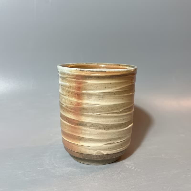 柴燒粉引手握杯 / 小平凡手作