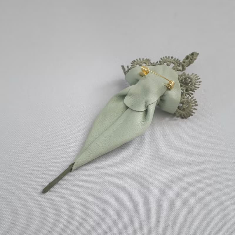 胸針 Green leather brooch for her Leather women's jewelry
