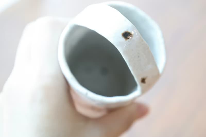 【聖誕節禮物】美國進口陶土白色系點點手捏提把花器侘寂陶藝藝術