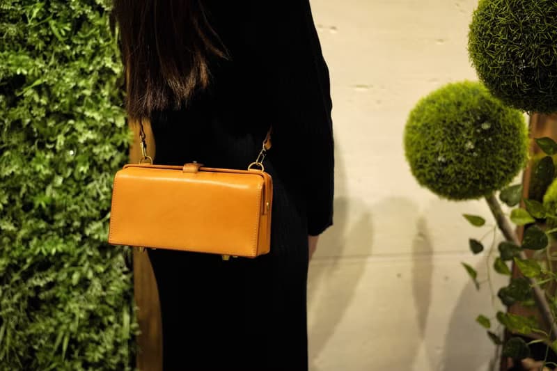 MOOS 單肩 小型 醫生包箱  16:9 thin size20 X 11 X 6.5 咖啡色