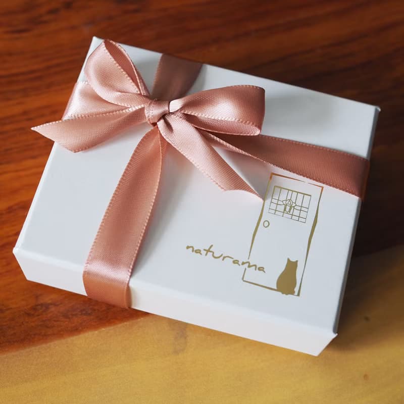 おしゃべり白猫ブレスレット レインボームーンストーン