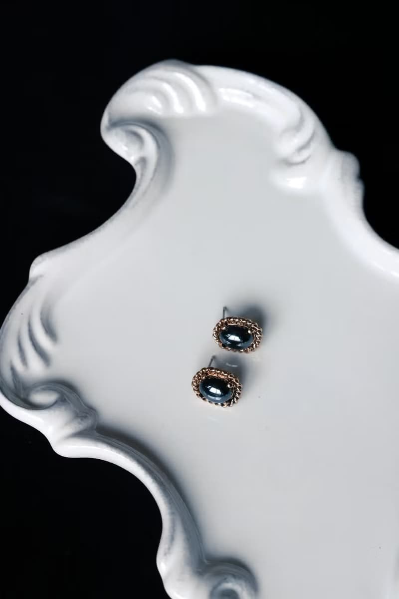 COR-DATE / UNISEX / 藍色黑膽石耳環