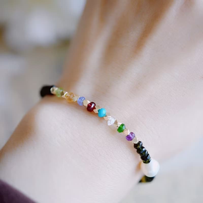 10種類天然石のカラフルブレスレット 10月誕生石　ブラック系