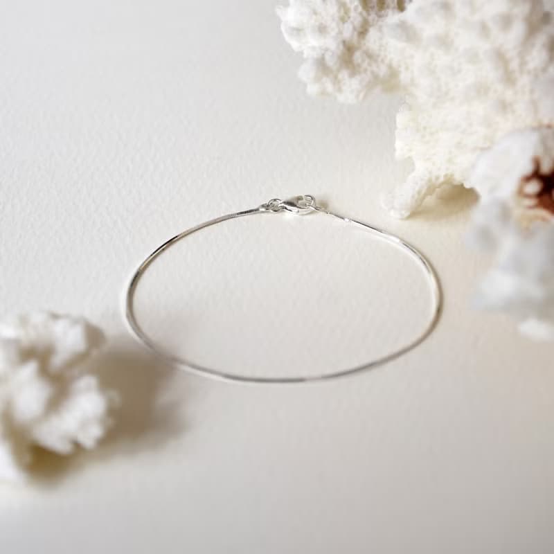 簡約幼銀編織蛇骨925銀手鍊 // Tiny Sterling Silver Bracelet