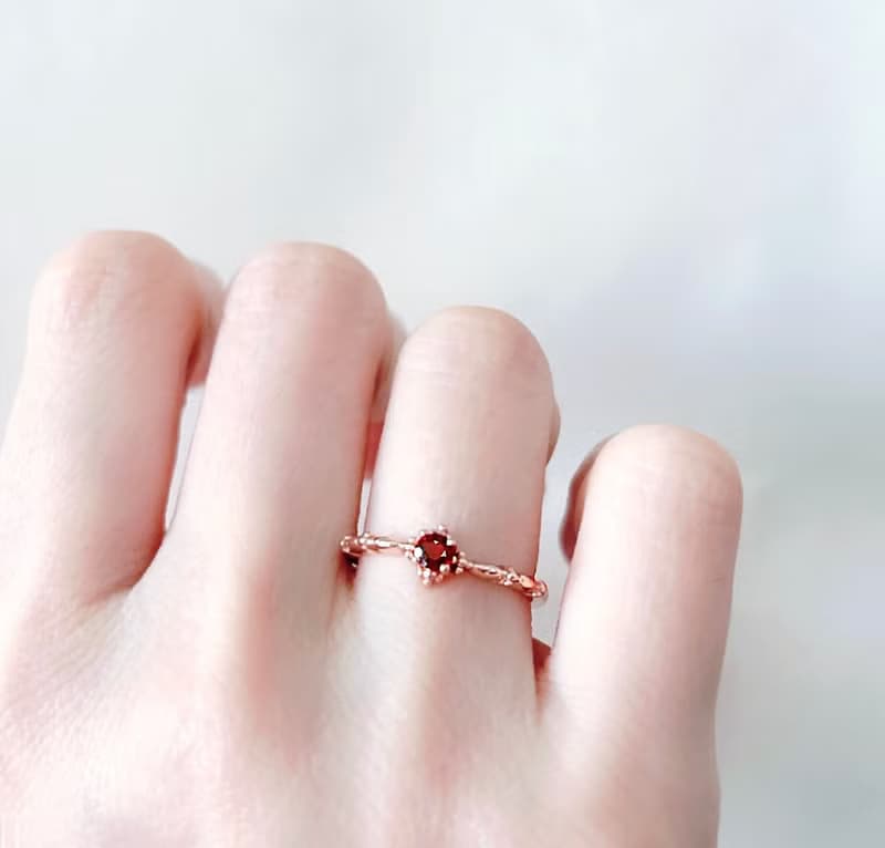 好美的-石榴石-紫水晶3mm純銀戒指-一月二月誕生石