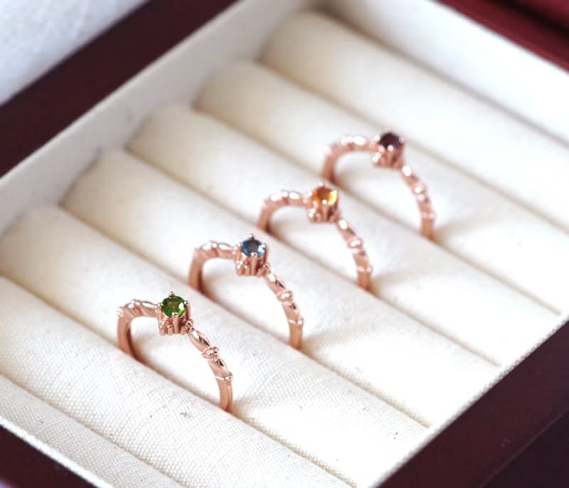 好美的-石榴石-紫水晶3mm純銀戒指-一月二月誕生石