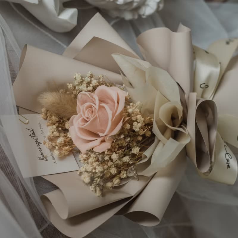 /小型永生花束/ 晨曦輕吻•奶茶 情人節禮物 生日禮物