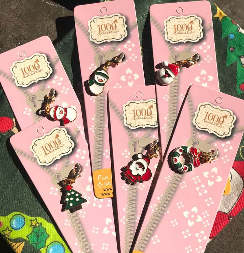 Christmas zip puller