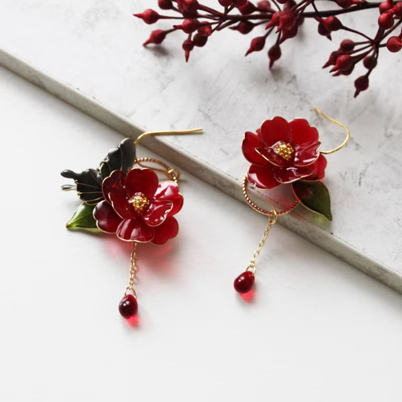 【紅山茶花耳環】紅山茶花不對稱耳環  蝴蝶 手工 耳環 耳夾