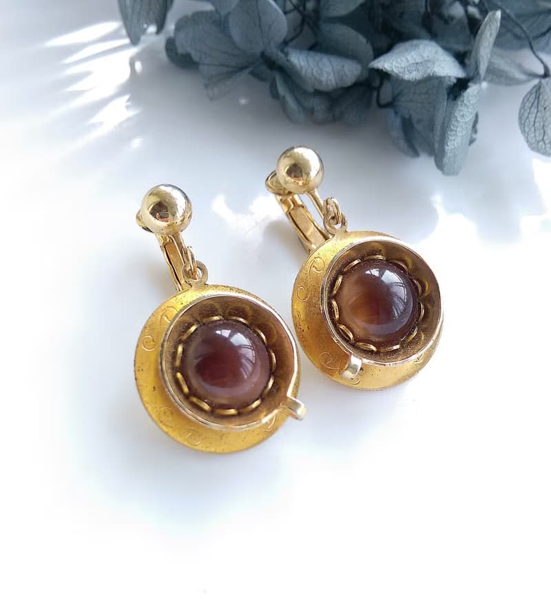 Vintage Jewelry 西洋古董飾品 SARAH COV 旋轉咖啡杯 夾式耳環