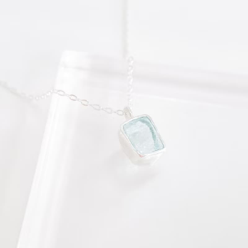/  窓 / 海藍寶原石925純銀包鑲項鍊 頸鏈