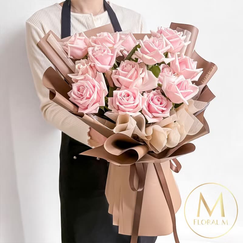 摩卡慕斯玫瑰鮮花花束