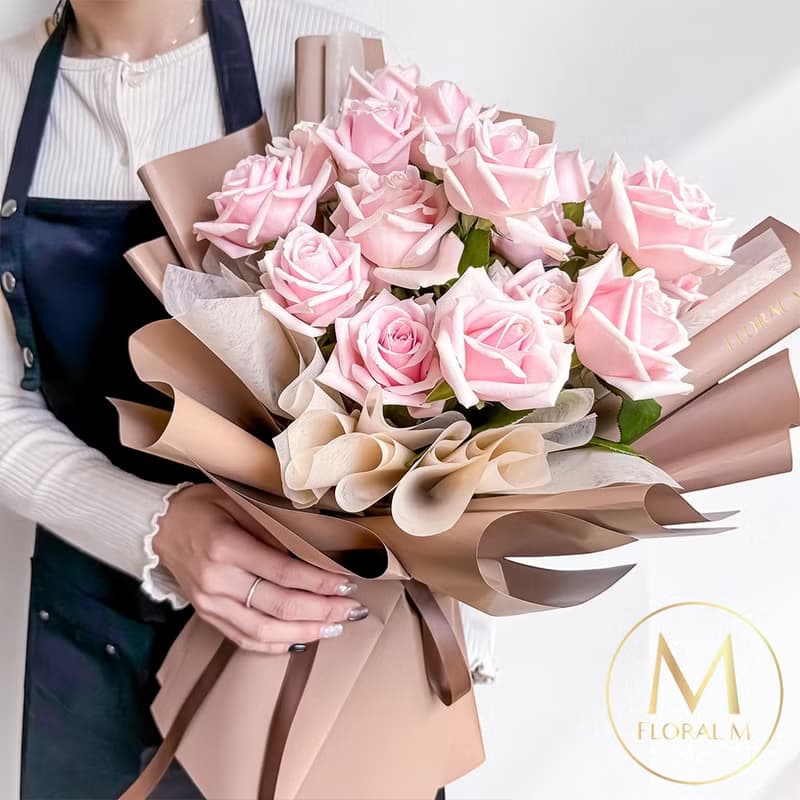 摩卡慕斯玫瑰鮮花花束