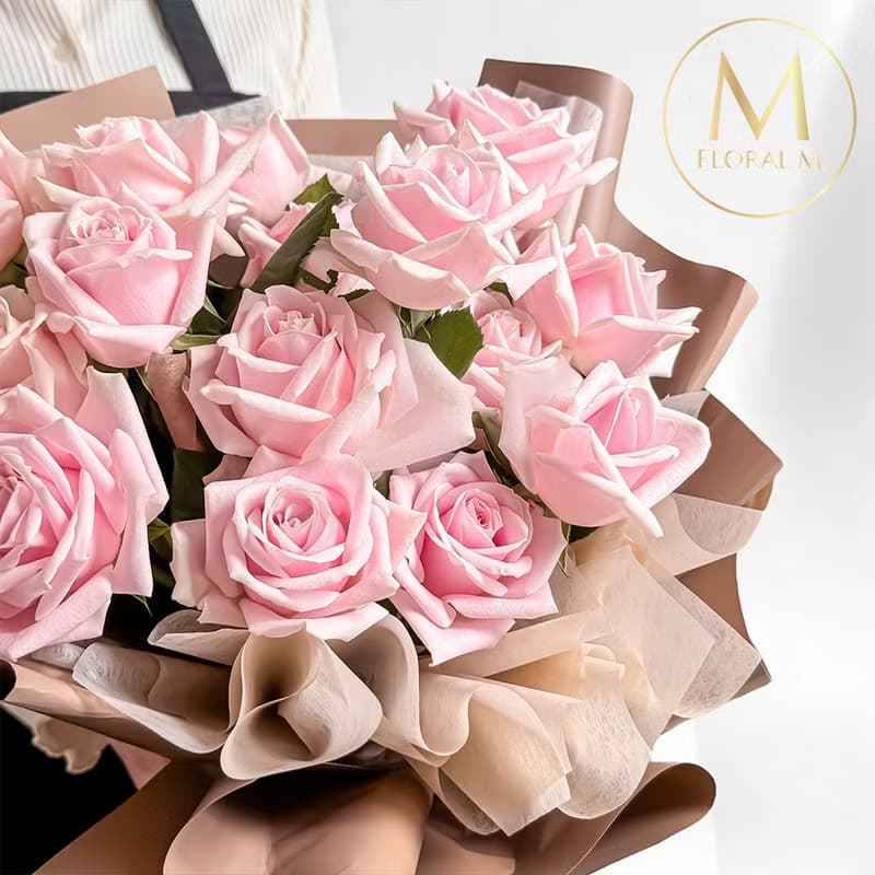 摩卡慕斯玫瑰鮮花花束