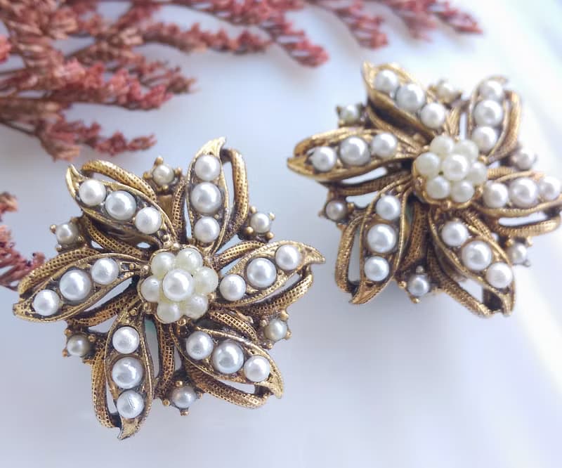 Vintage Jewelry 西洋古董飾品 FLORENZA 星花仿珠 夾式耳環