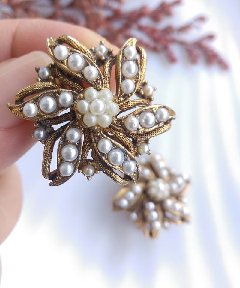 Vintage Jewelry 西洋古董飾品 FLORENZA 星花仿珠 夾式耳環