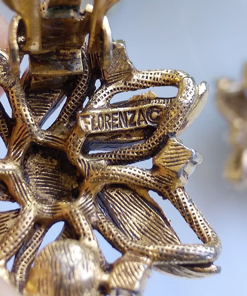 Vintage Jewelry 西洋古董飾品 FLORENZA 星花仿珠 夾式耳環